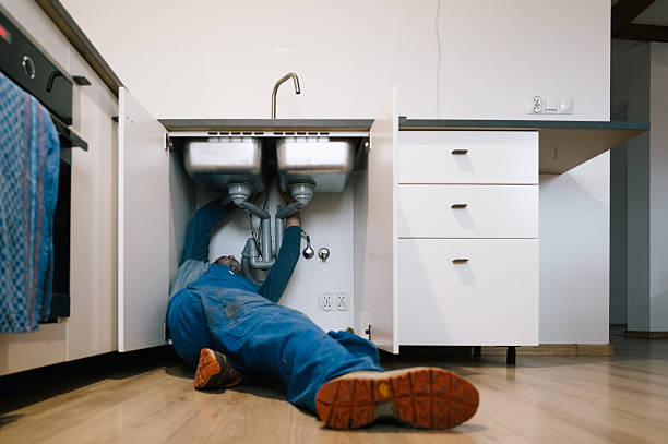 Professional Leak Detection technician working in Richwood, LA